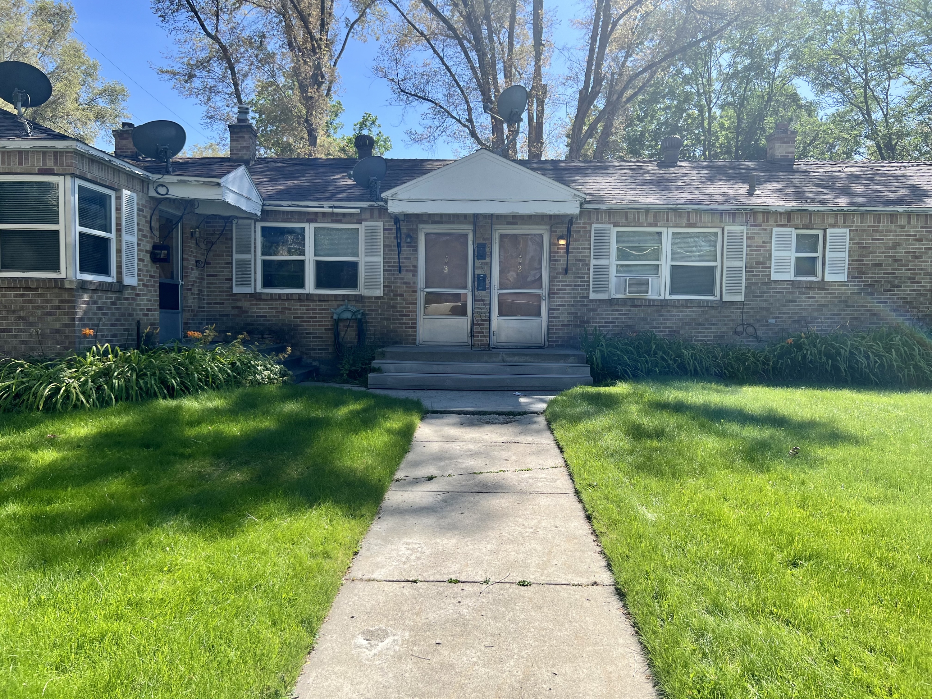 1183 3rd Street #3